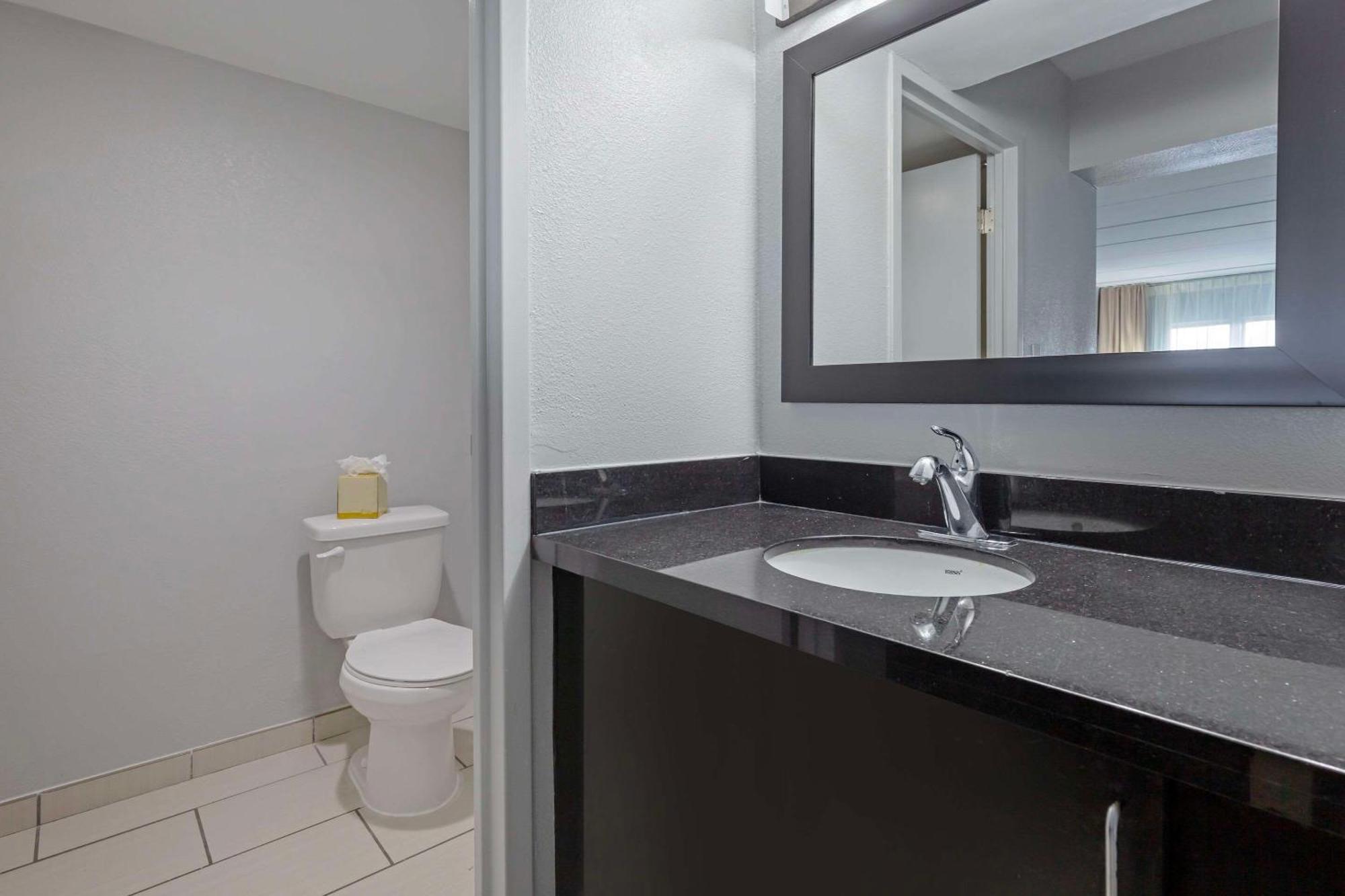 Clarion Hotel & Suites BWI Airport North Βαλτιμόρη Εξωτερικό φωτογραφία