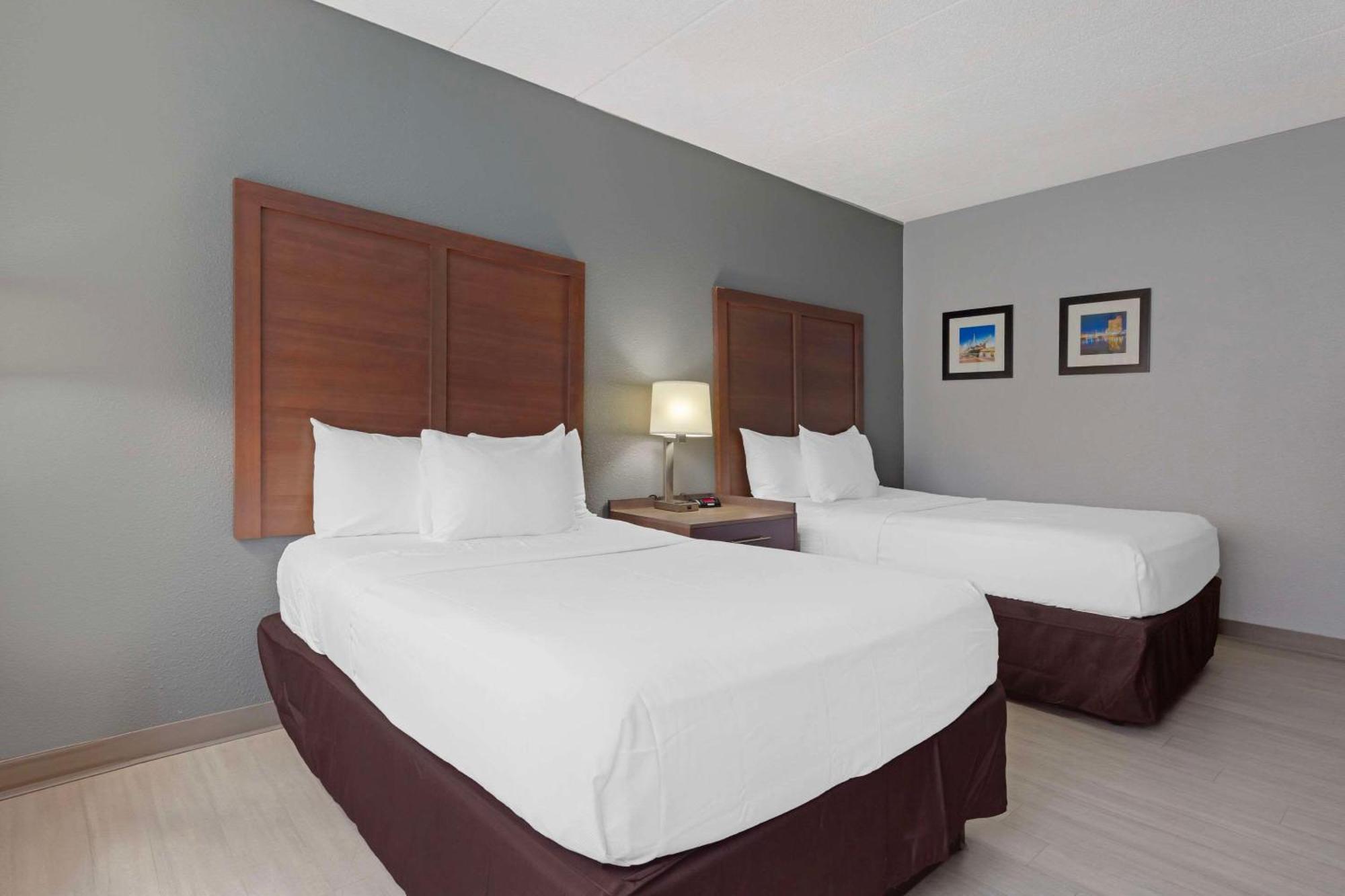 Clarion Hotel & Suites BWI Airport North Βαλτιμόρη Εξωτερικό φωτογραφία