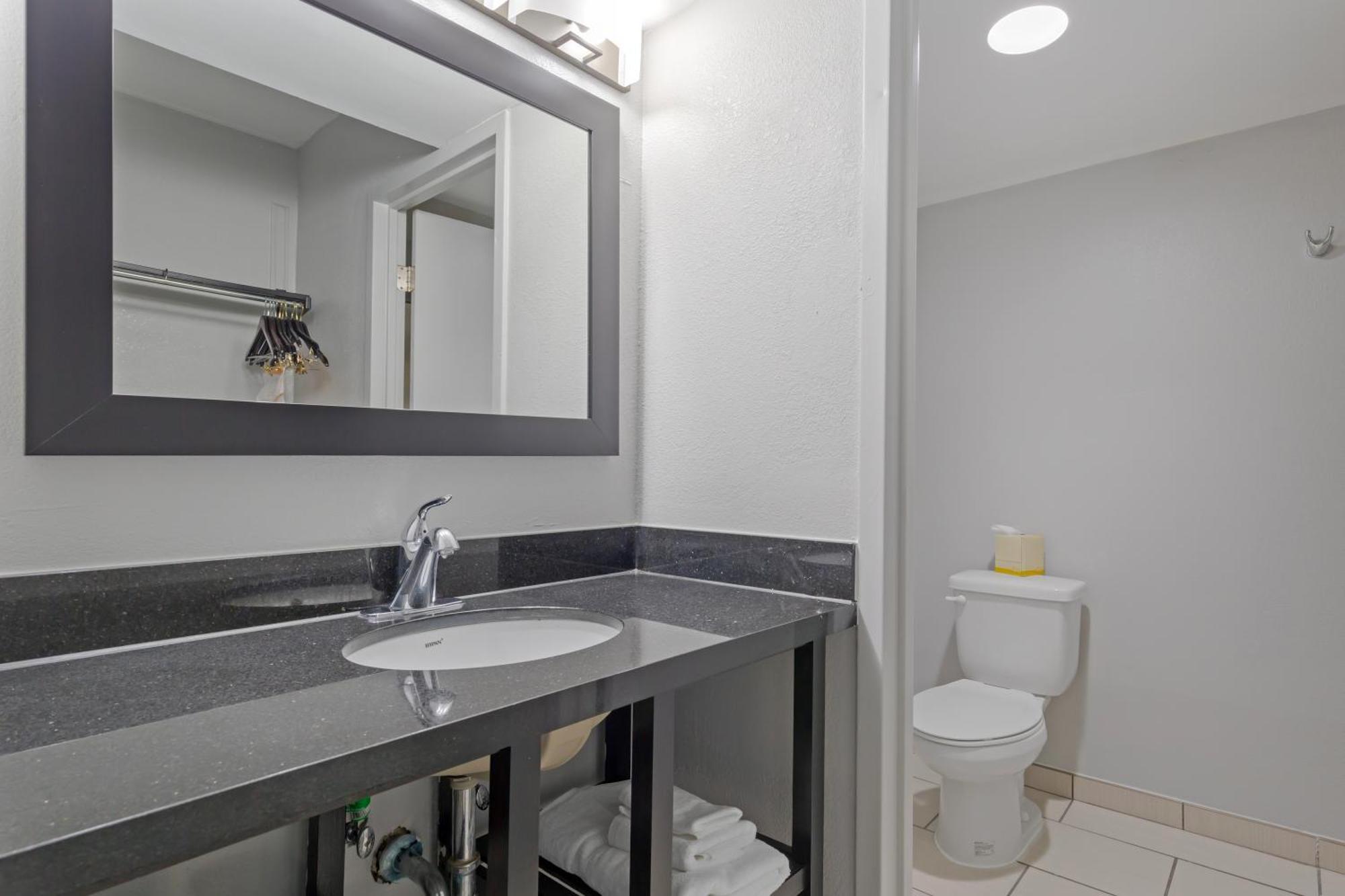 Clarion Hotel & Suites BWI Airport North Βαλτιμόρη Εξωτερικό φωτογραφία