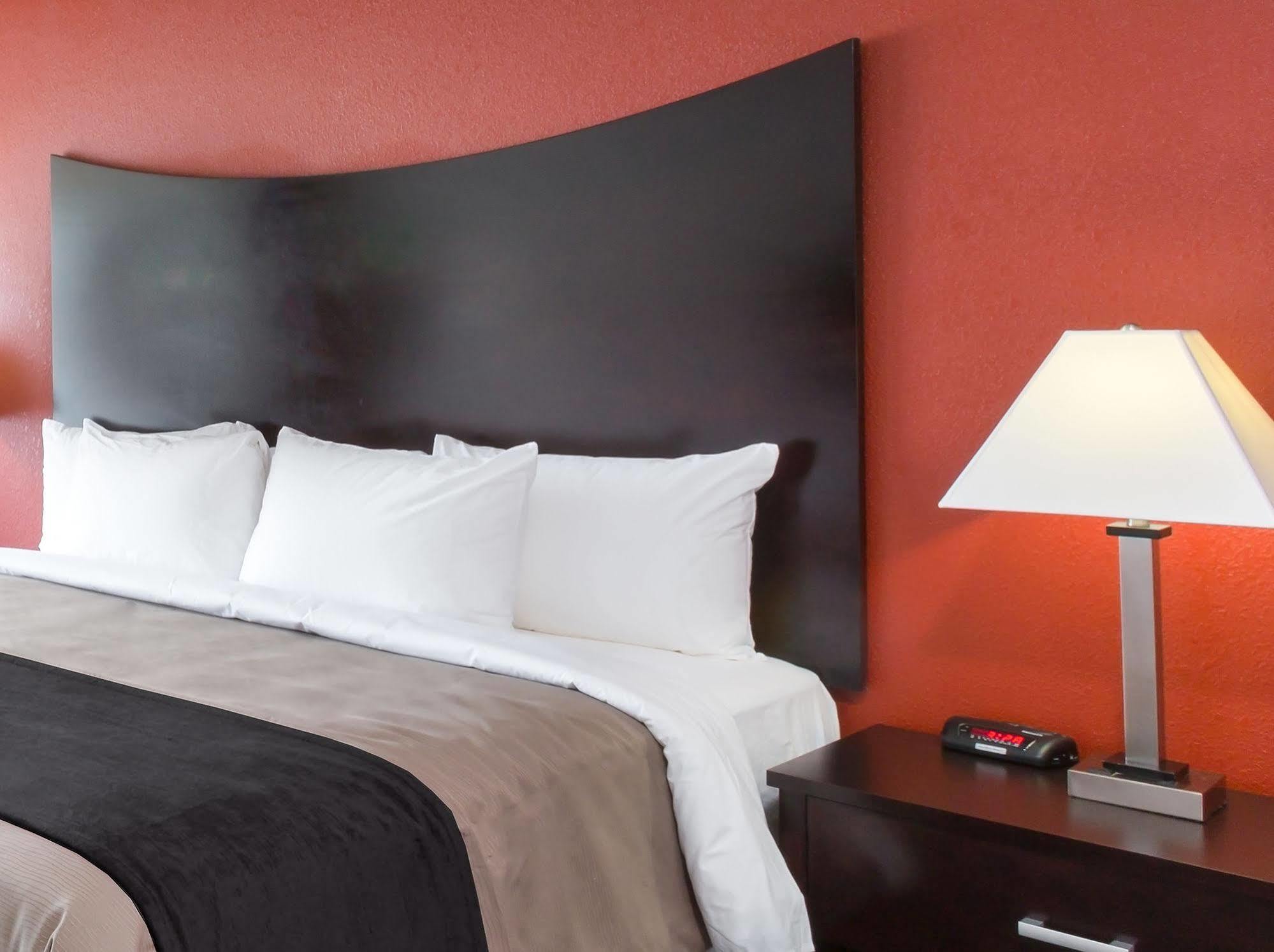 Clarion Hotel & Suites BWI Airport North Βαλτιμόρη Εξωτερικό φωτογραφία